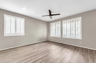 Photo #5: 6726232 Listing