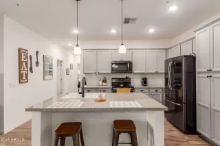 Photo #6: 6726549 Listing 