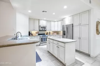 Photo #4: 6726698 Listing 