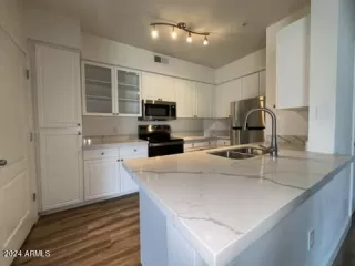 Photo #2: 6726762 Listing 