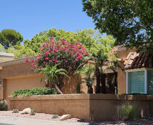 MLS: 6726836 Condo For Sale