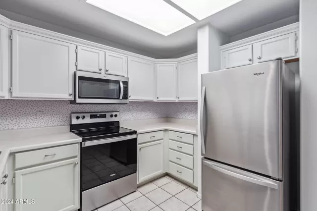 MLS: 6726919 Condo For Sale