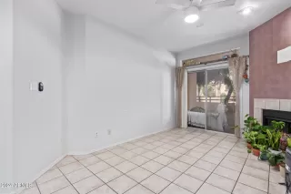 Photo #6: 6726919 Listing