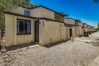 Photo #5: 6726923 Listing