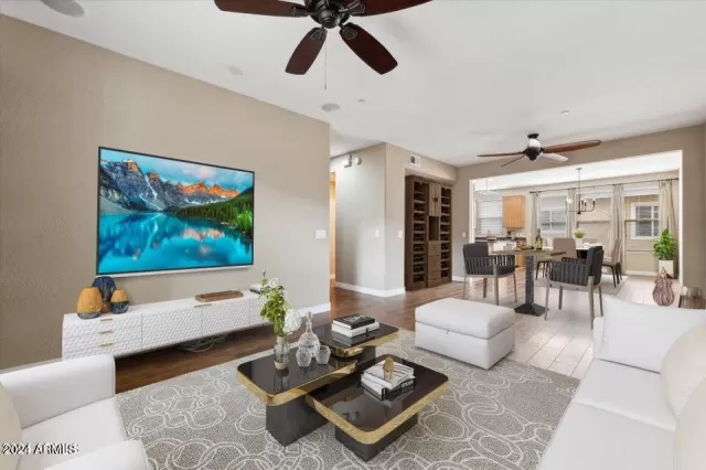 MLS: 6727363 Condo For Sale