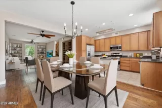 Photo #2: 6727363 Listing