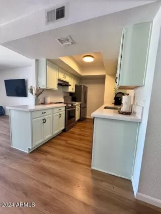 Photo #5: 6727389 Listing 