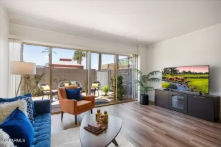 Photo #6: 6727481 Listing