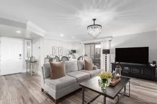 Photo #5: 6727684 Listing