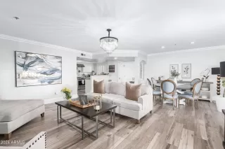 Photo #6: 6727684 Listing