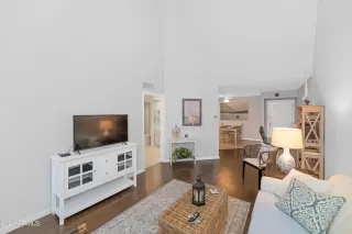 Photo #3: 6727690 Listing