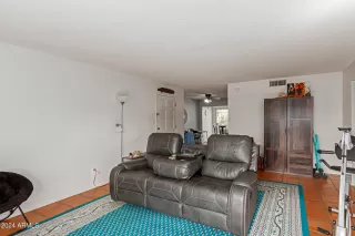 Photo #5: 6727709 Listing 