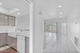 Photo #2: 6727720 Listing