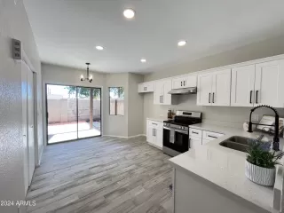 Photo #2: 6727863 Listing