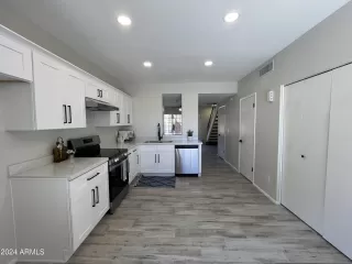 Photo #4: 6727863 Listing