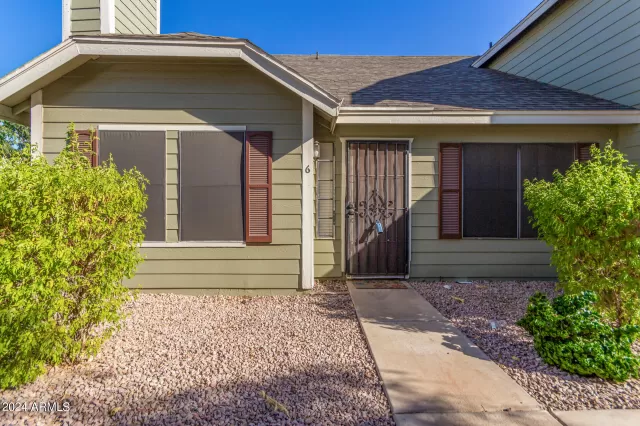 MLS: 6727880 Condo For Sale