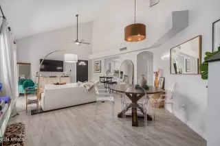 Photo #2: 6727989 Listing