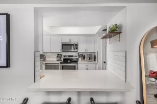 Photo #4: 6727989 Listing