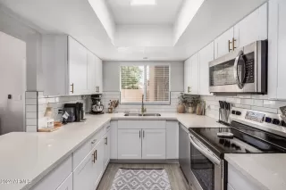 Photo #5: 6727989 Listing