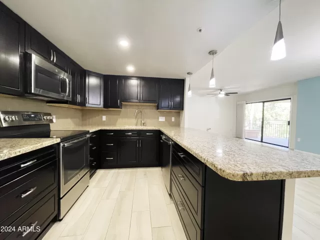 MLS: 6727999 Condo For Sale