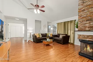 Photo #3: 6728186 Listing