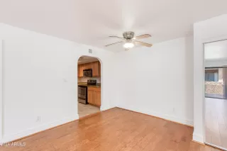 Photo #5: 6728210 Listing