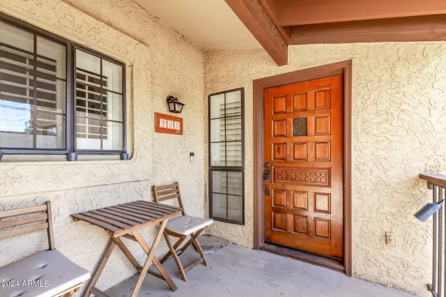 MLS: 6728268 Condo For Sale