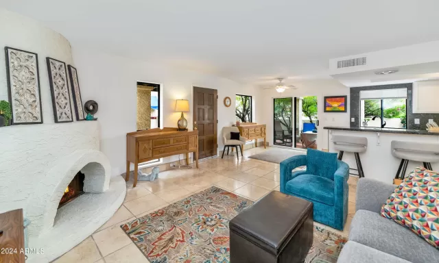 MLS: 6728327 Condo For Sale