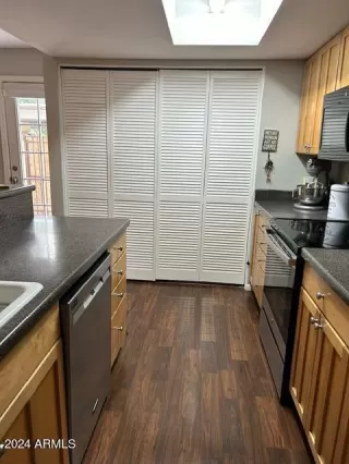 Photo #6: 6728459 Listing 