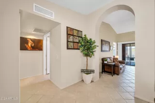 Photo #2: 6728497 Listing