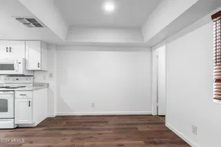 Photo #6: 6728552 Listing