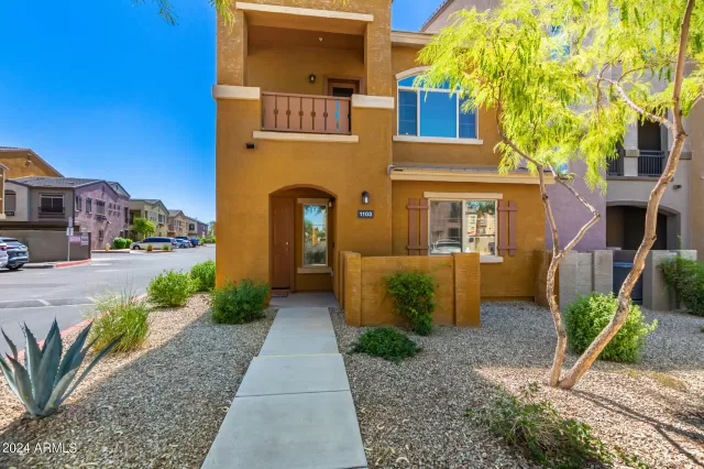 MLS: 6728785 Condo For Sale