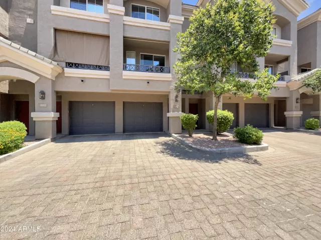 MLS: 6728957 Condo For Sale