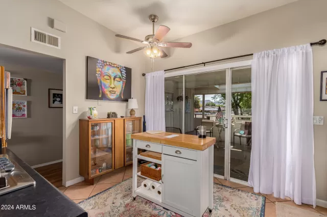 MLS: 6728958 Condo For Sale