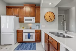 Photo #4: 6728963 Listing