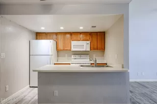 Photo #5: 6728998 Listing