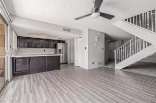 Photo #6: 6729337 Listing 