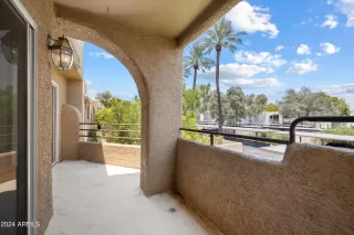 Photo #5: 6729373 Listing