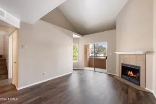 Photo #6: 6729373 Listing