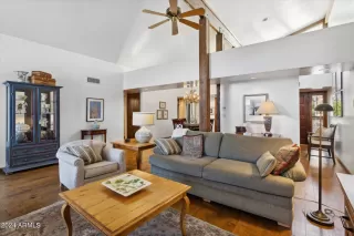 Photo #3: 6729471 Listing