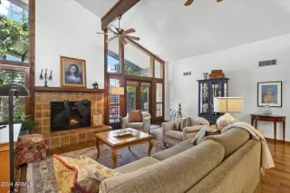 Photo #4: 6729471 Listing