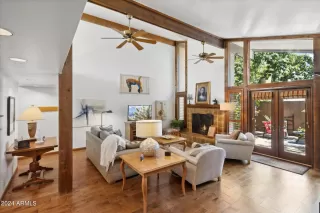 Photo #5: 6729471 Listing