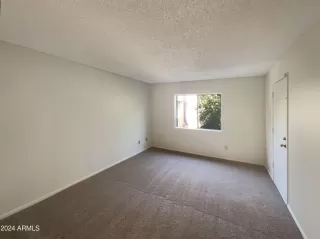 Photo #4: 6729479 Listing