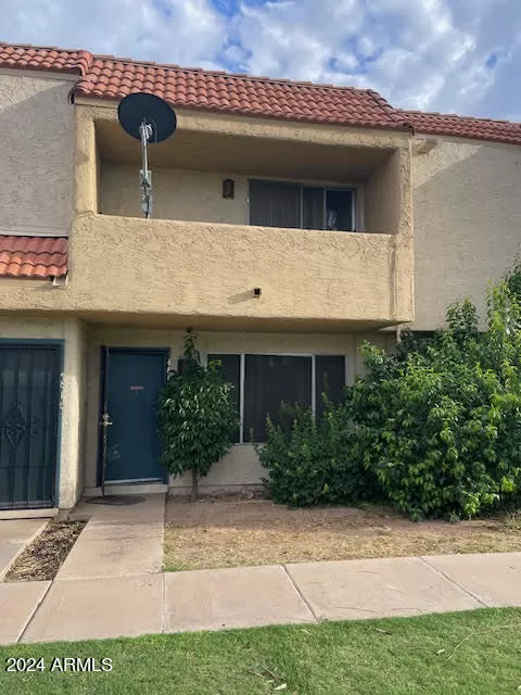 MLS: 6729683 Condo For Sale