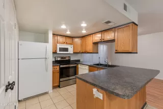 Photo #1: 6729747 Listing 