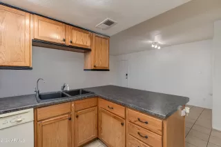 Photo #2: 6729747 Listing 