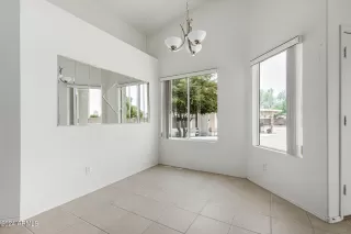 Photo #5: 6729780 Listing