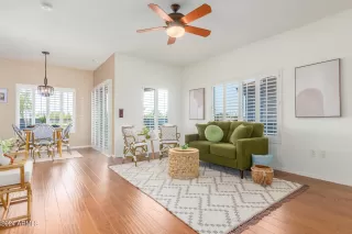 Photo #6: 6729784 Listing