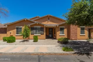 Photo #1: 6729800 Listing