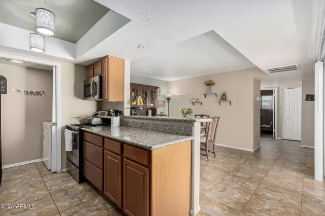 MLS: 6730031 Condo For Sale